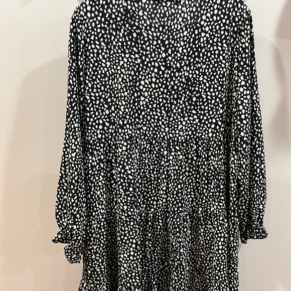 Black & white babydoll dress size large - Picture 4 of 4